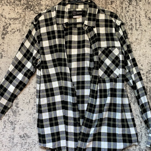 Other - Men’s flannel size large